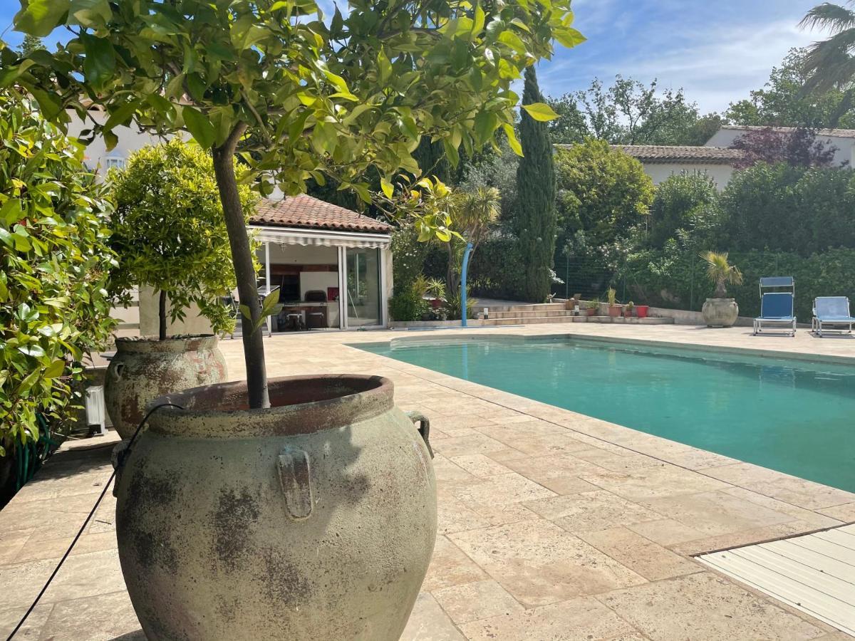 Villa 180 m2 piscine chauffée Draguignan Extérieur photo